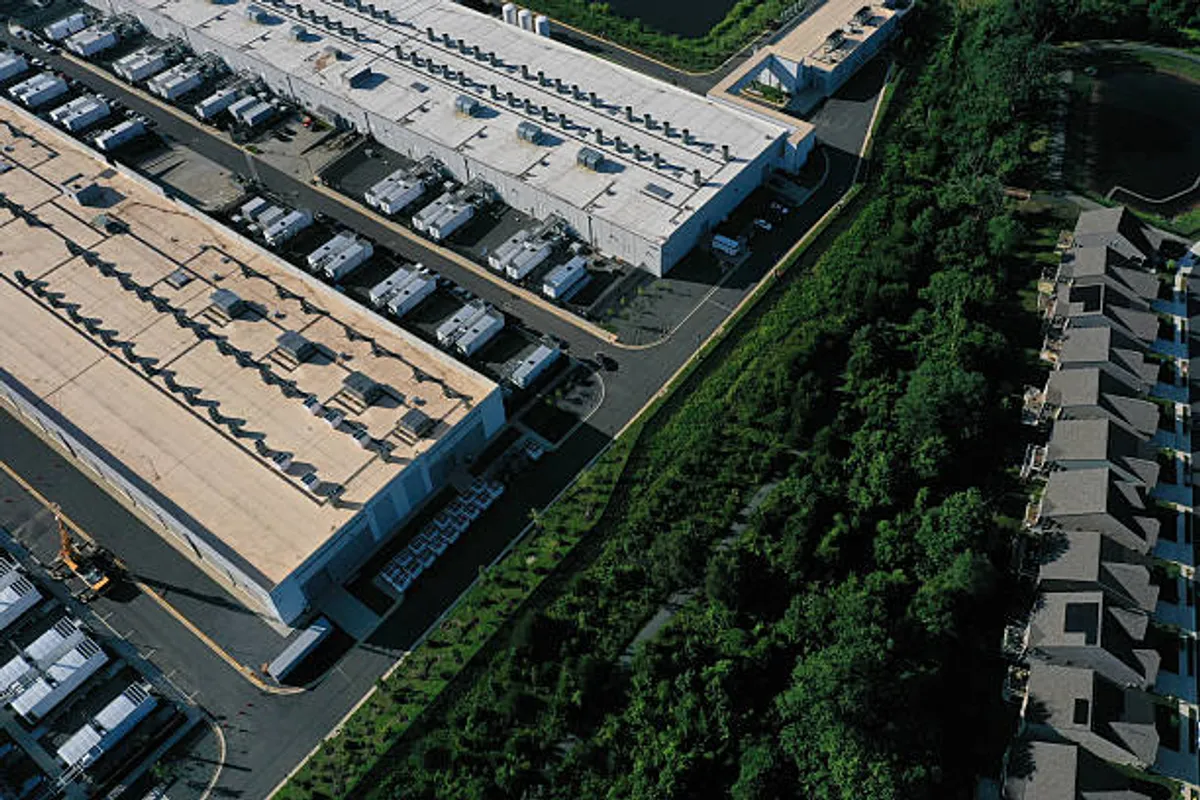 U.S. Data Centers Urged to Cut Power Use to Reduce Grid Strain