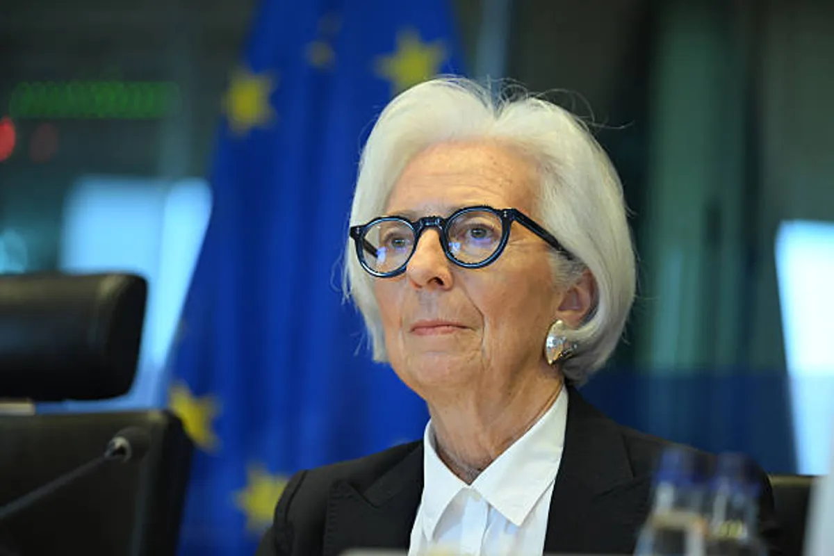 ECB Sees AI Boosting Productivity but No Layoff Surge Yet, Lagarde Says