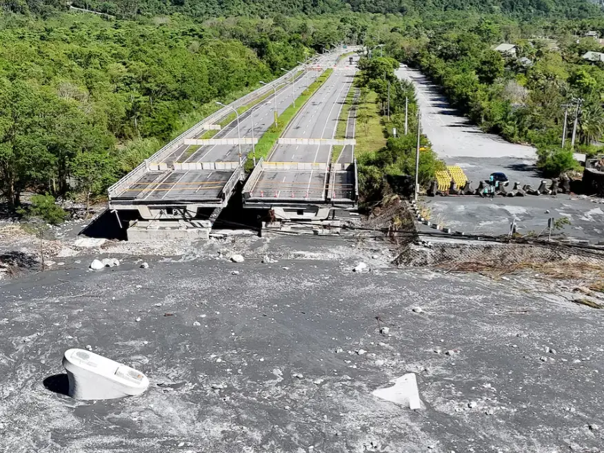 Taiwan Searches for Missing After Super Typhoon Ragasa as Evacuation Efforts Face Scrutiny