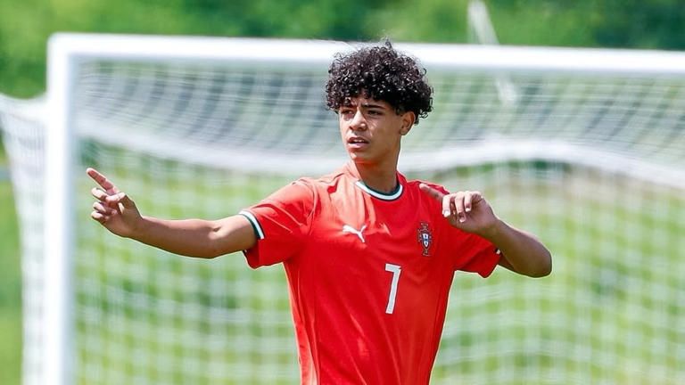  Cristiano Ronaldo Jr. Follows in Father's Footsteps with Portugal U15 Debut