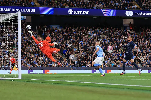 Haaland Scores Landmark Goal as Manchester City Defeat 10-Man Napoli in Champions League