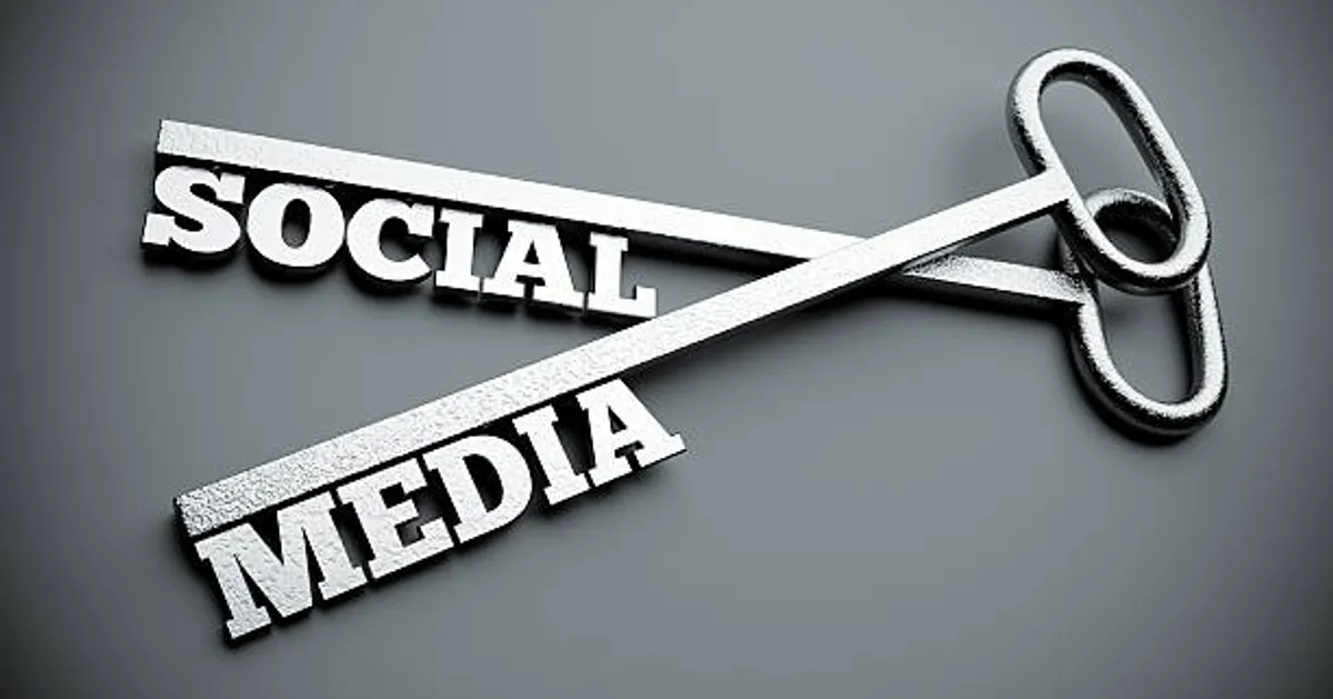 How Social Media Comparison Fuels Anxiety — and How to Combat It