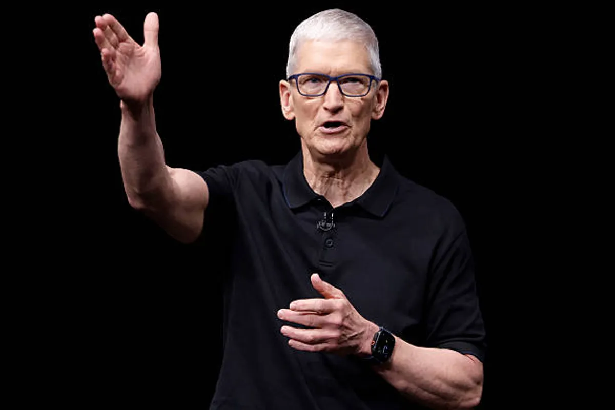 Apple Accelerates Succession Planning as Tim Cook Poised to Step Down