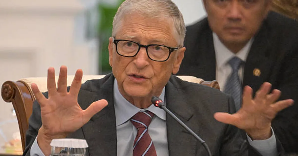 Bill Gates Declares Smartphones Obsolete, Backs Electronic Tattoos as Future