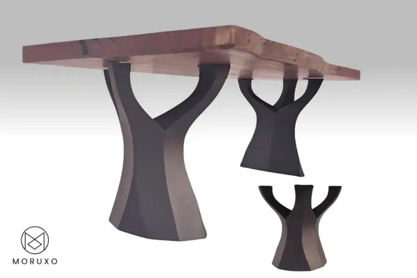 Tree-Branch-Metal-Legs-of-Live-Edge-Table-of-Moruxo