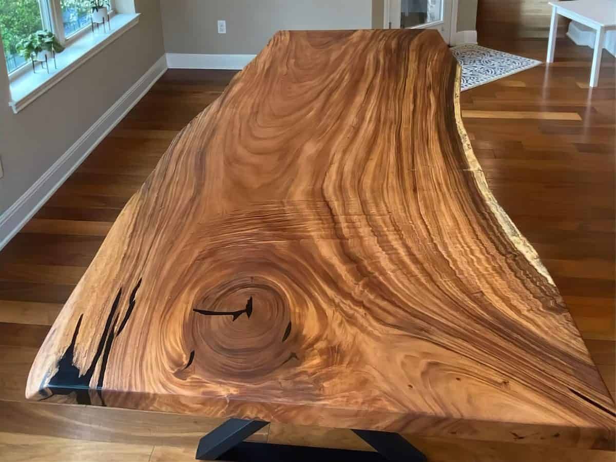 High-Quality Guanacaste Wood Slab with Distinctive Features