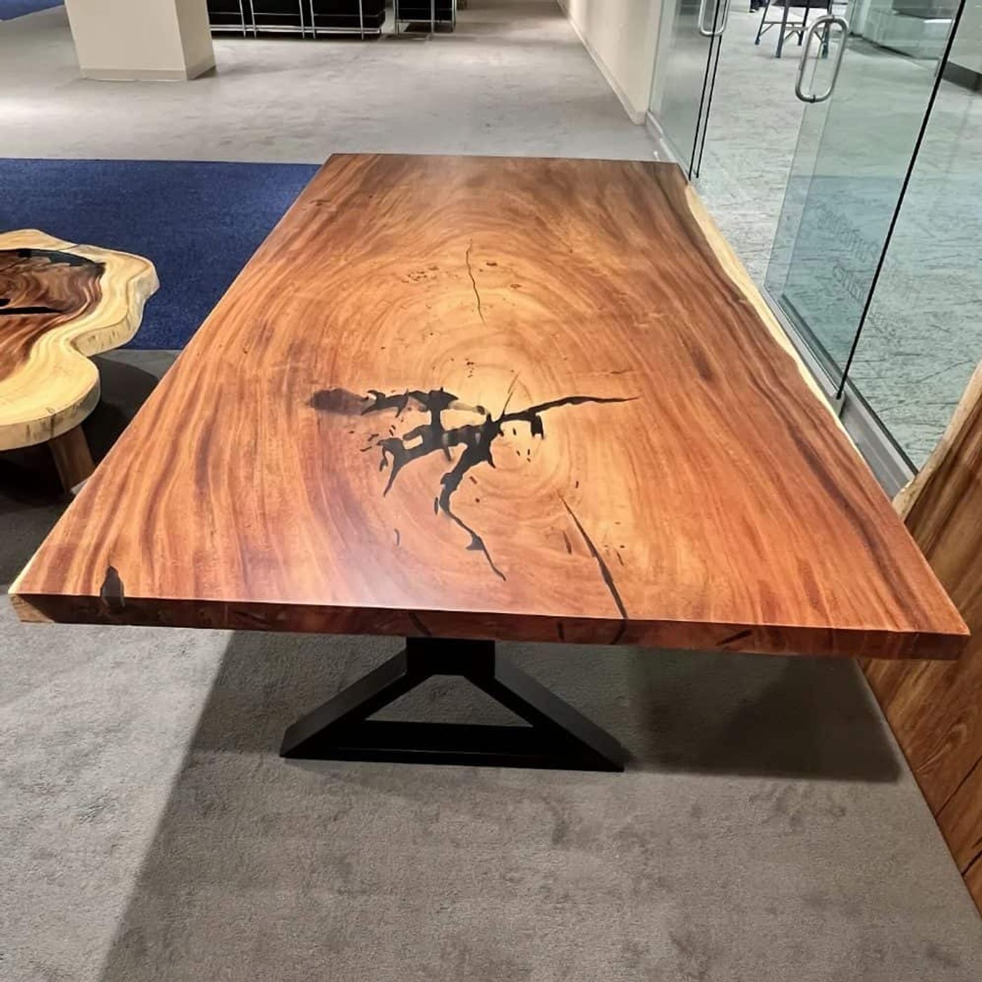 Organic table