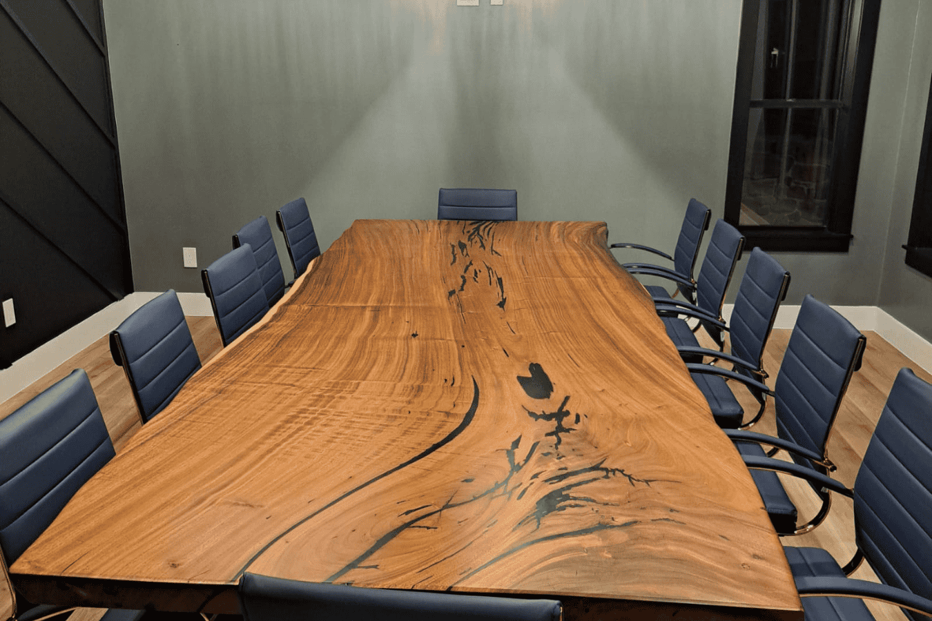 Stylish Live-Edge Slab Ideas for San Antonio Interiors featured image