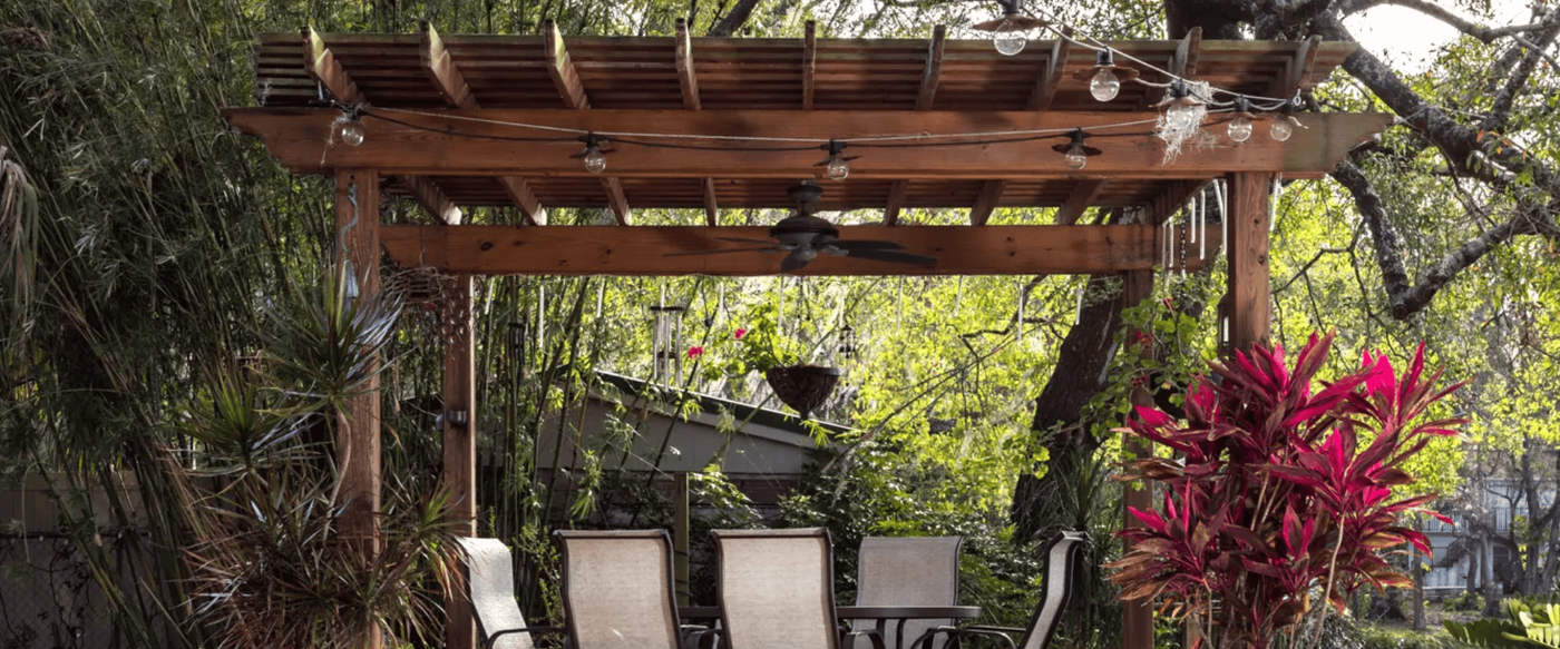 How To Use Live-Edge Slabs in Outdoor Space image