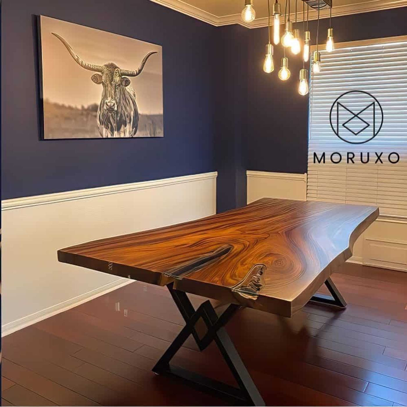 Luxury desk