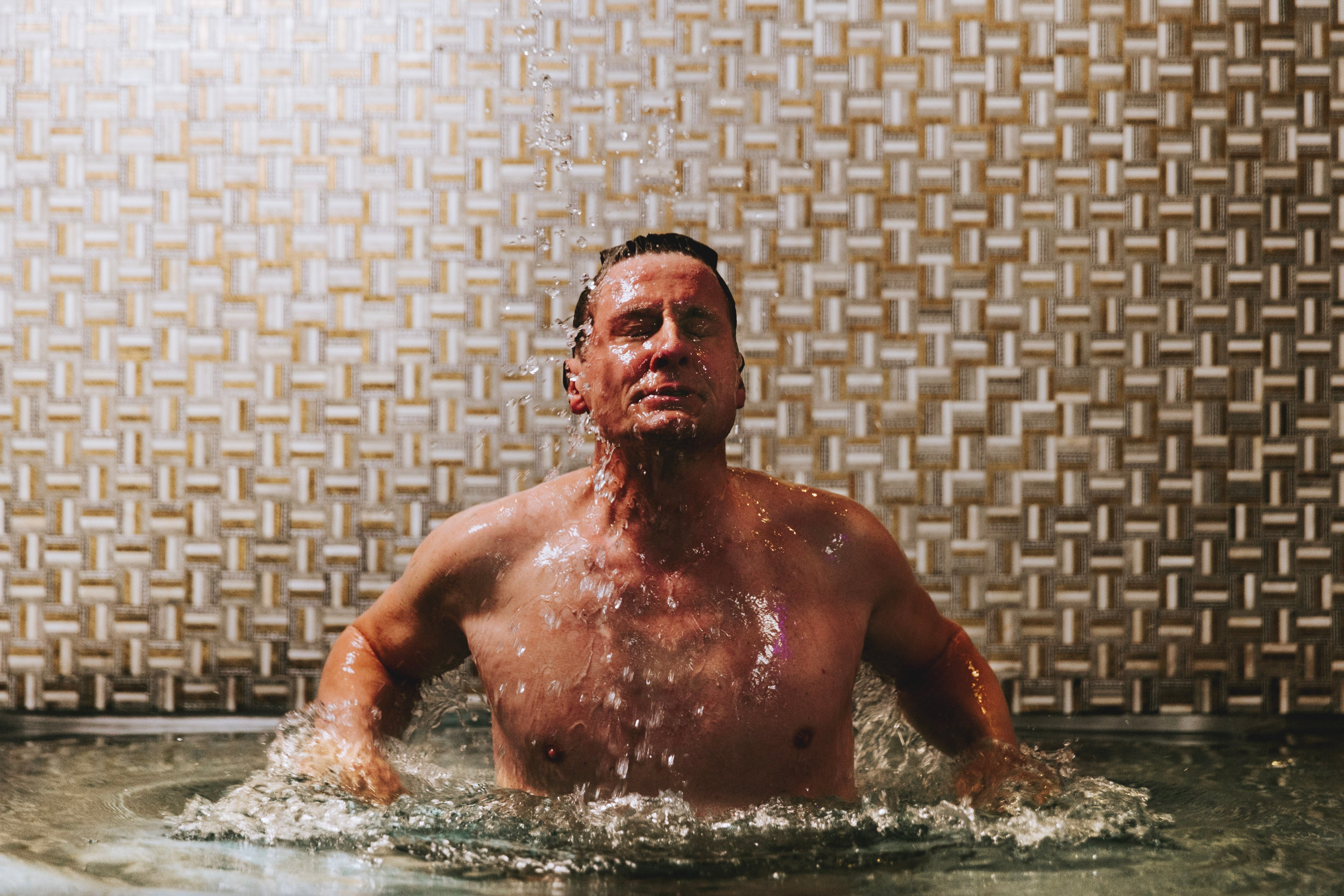 I poolen