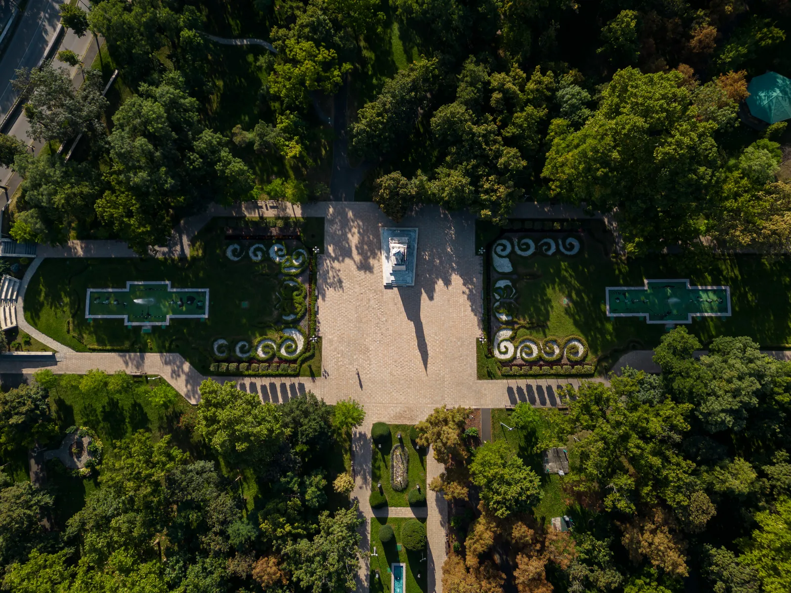 Spații verzi și locuri pentru plimbare