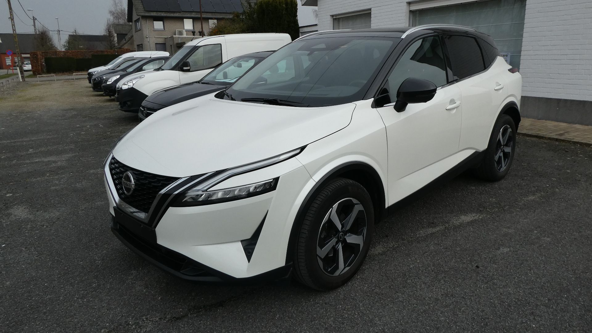 NISSAN QASHQAI 1.3i