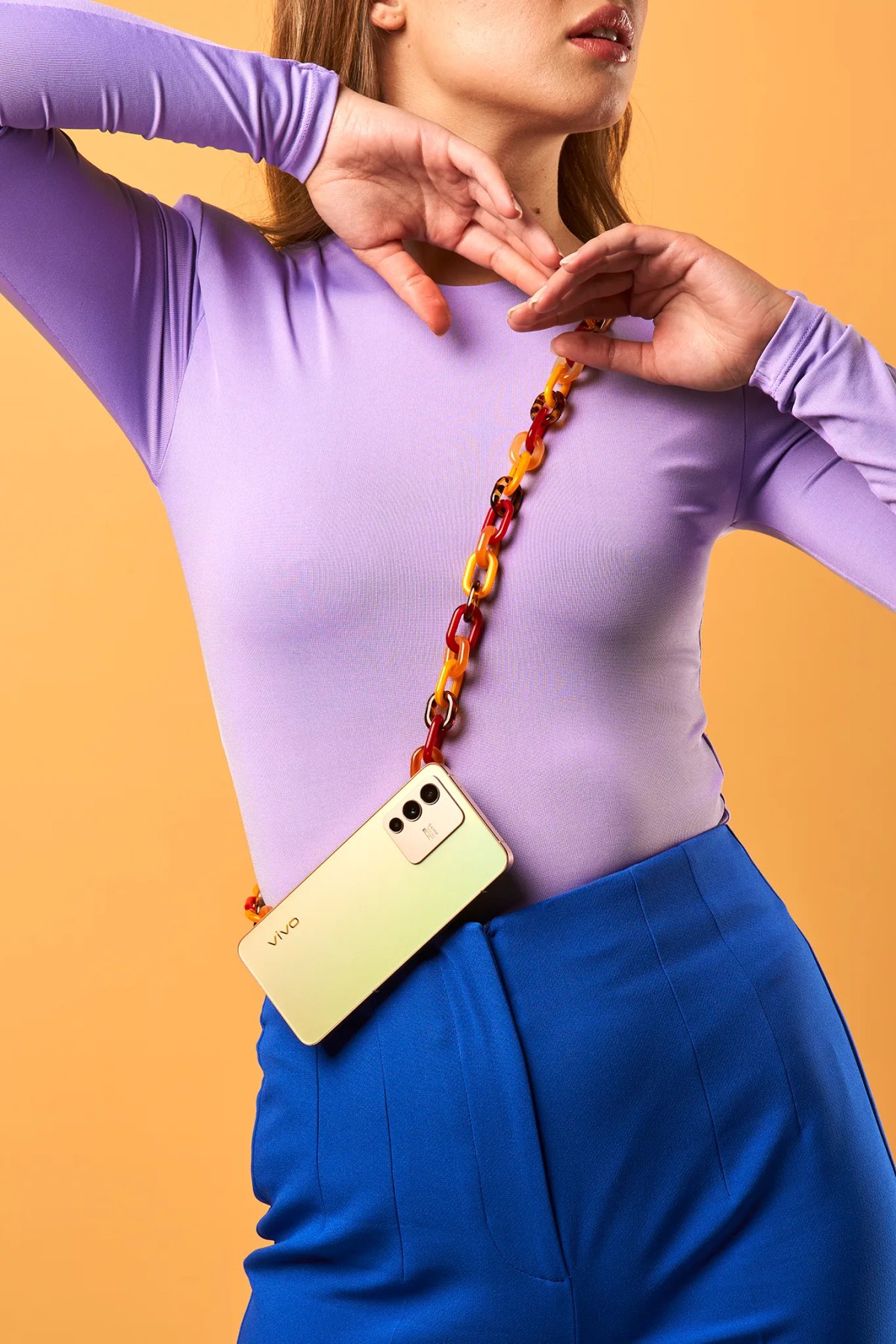v23_lifestyle_color-changing_1