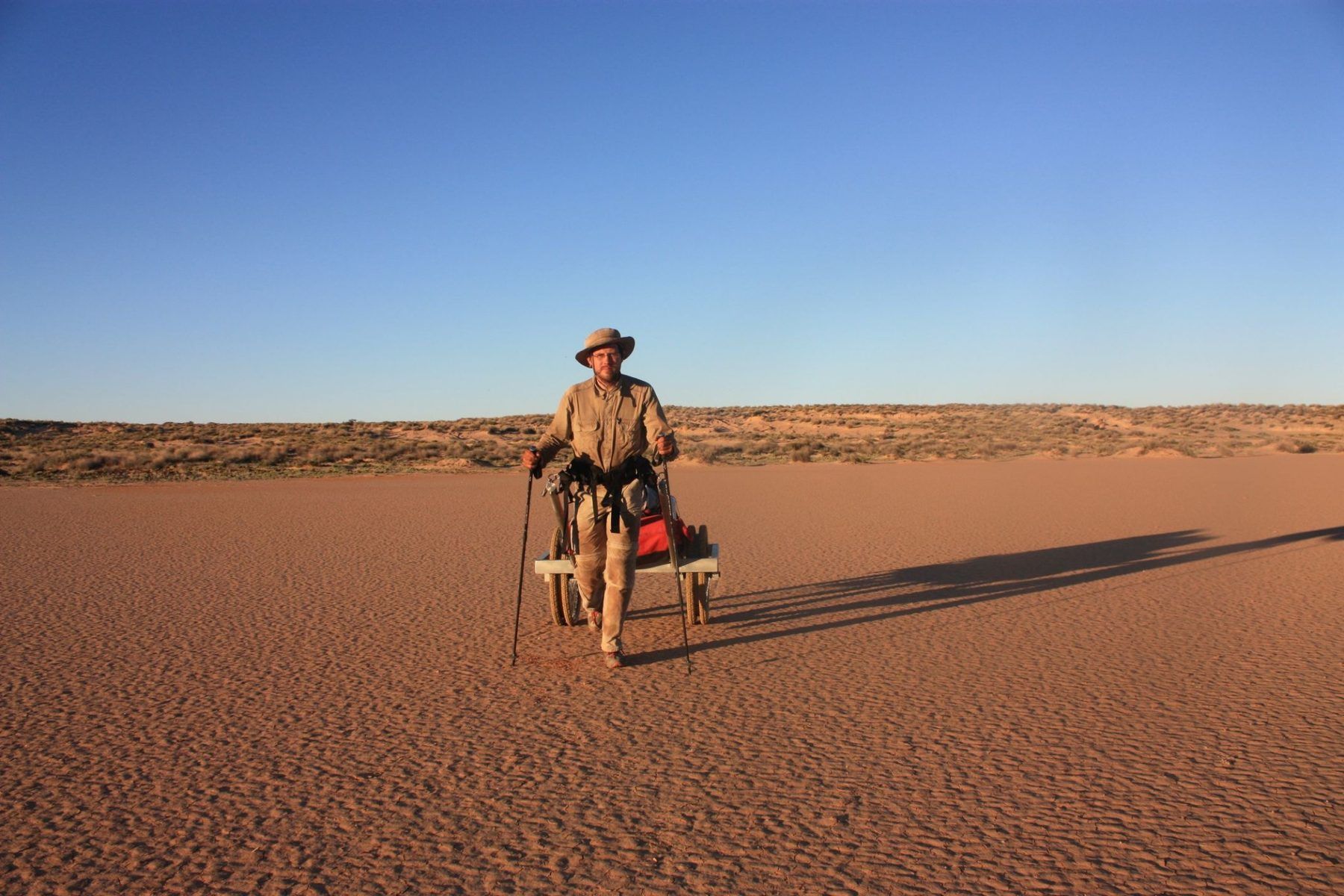 Louis-Philippe Loncke crossing the Simpson Desert