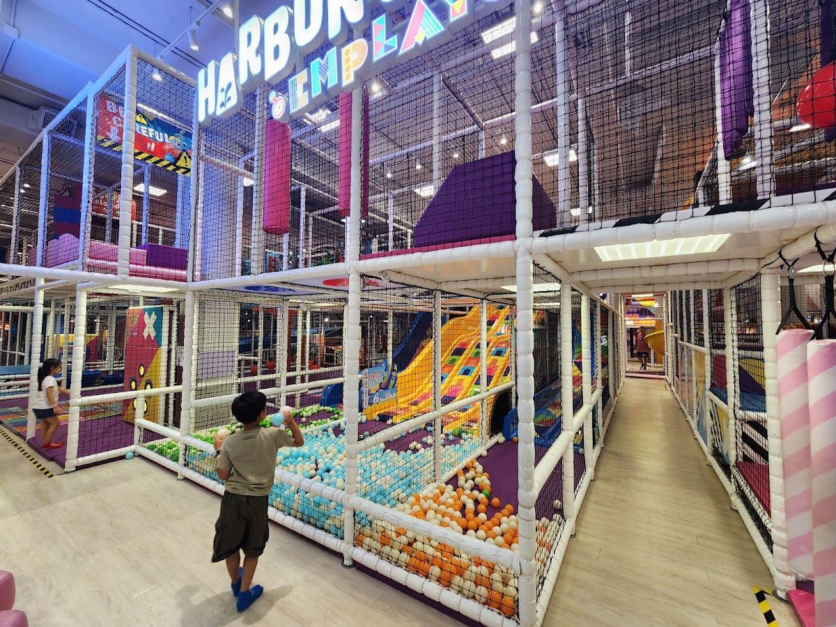 HarborLand The EmQuartier - Image 8