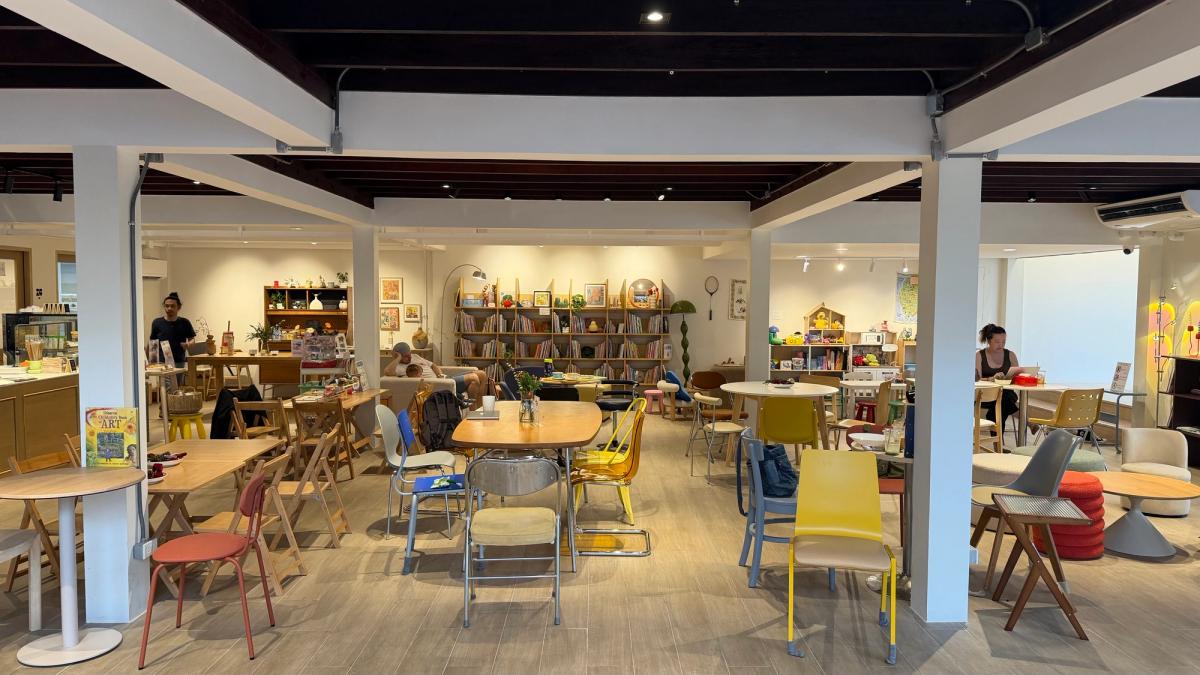 Living Room Thonglor - Image 2