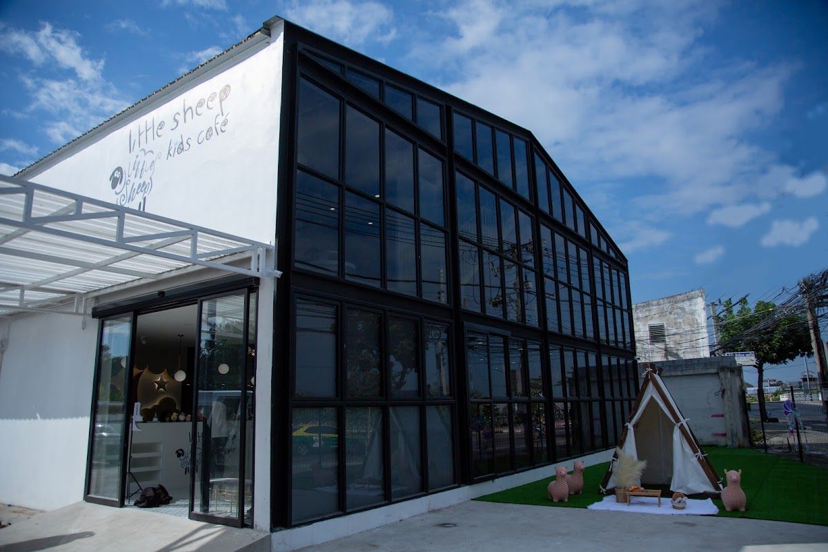 Little Sheep Kids Cafe - Image 3