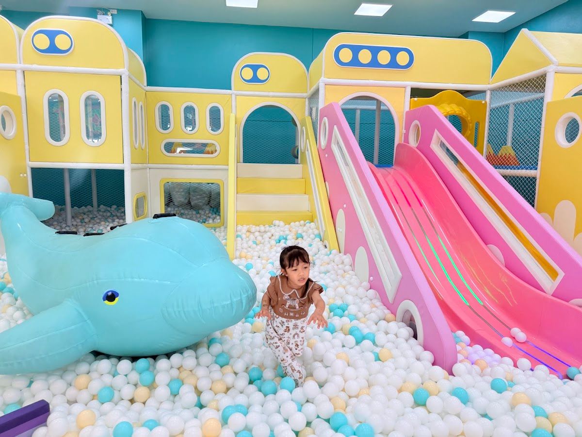 Kid's Box Jumbo by Kidzooona Cosmo Walk - Image 1