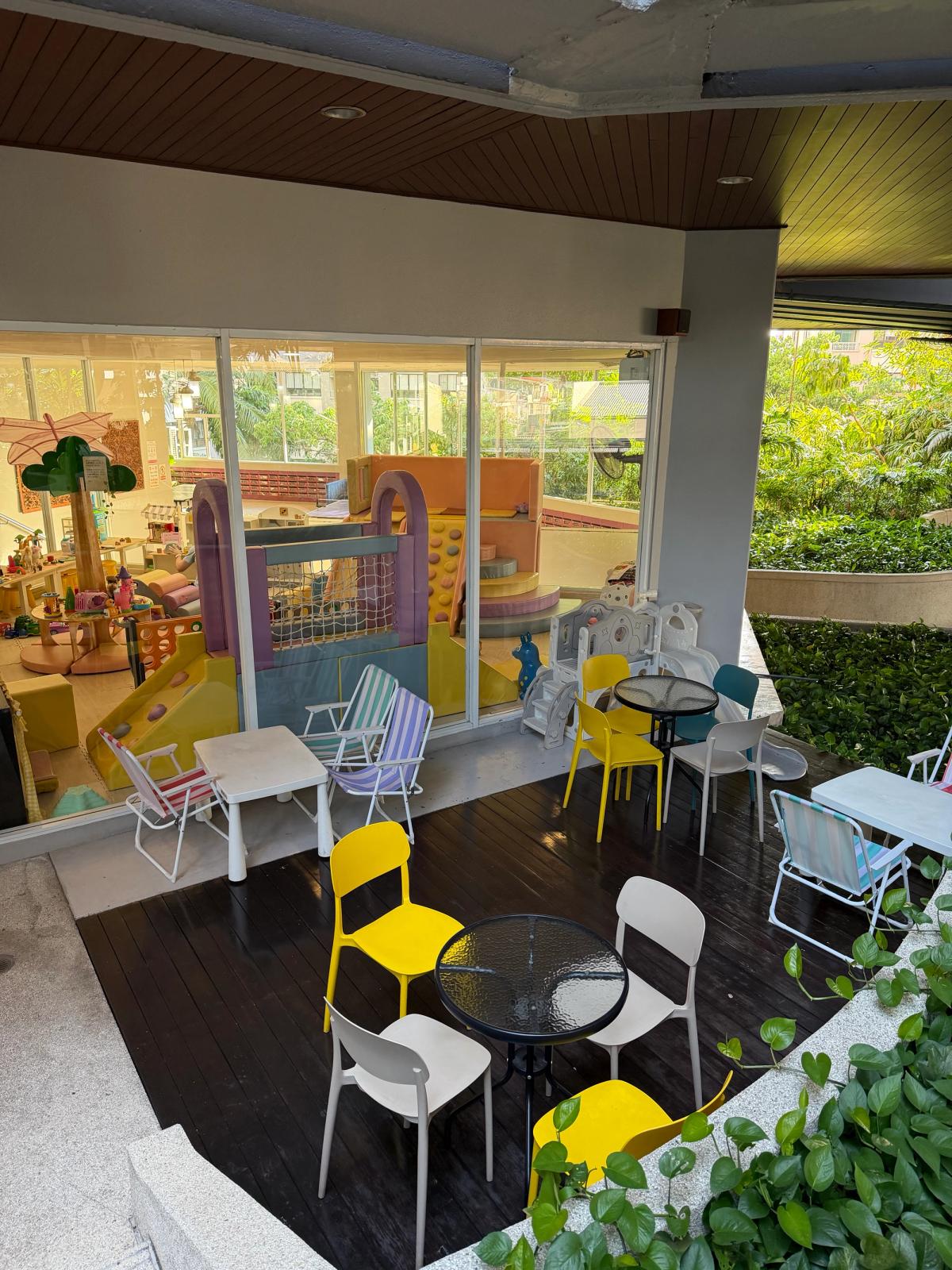 Bailey's Kitchen & Cafe - Image 9