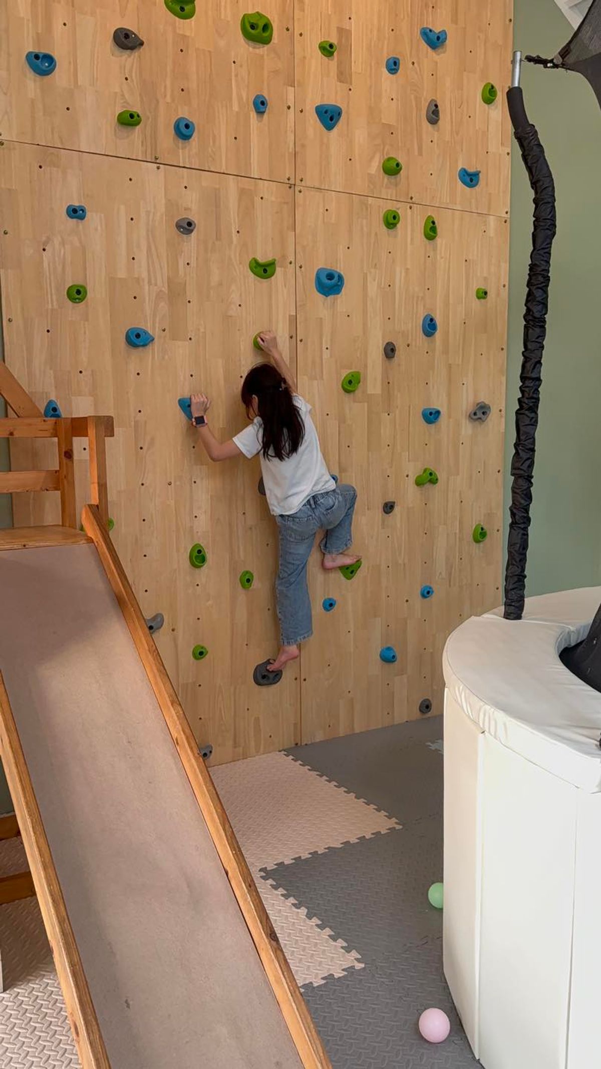 Banana Tree Horse Kids Cafe - Image 7