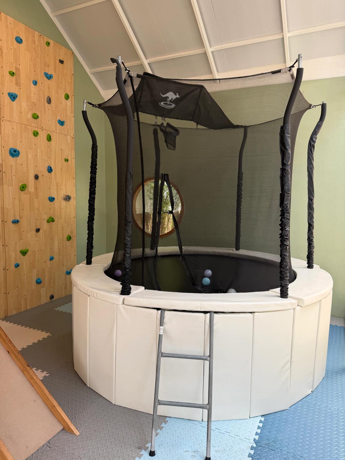 Banana Tree Horse Kids Cafe - Image 8