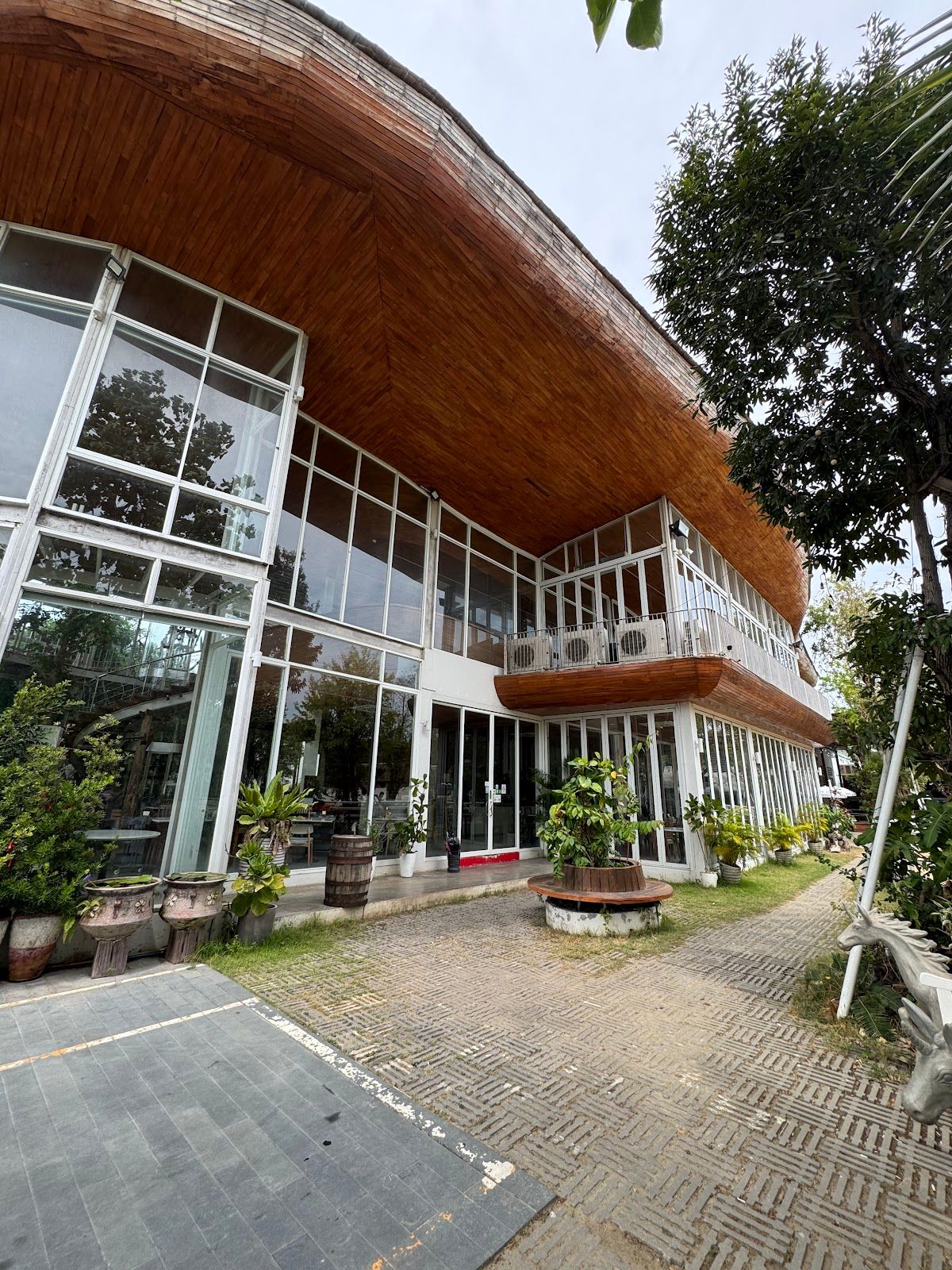 The Hay - Equestrian Center & Eatery - Image 6