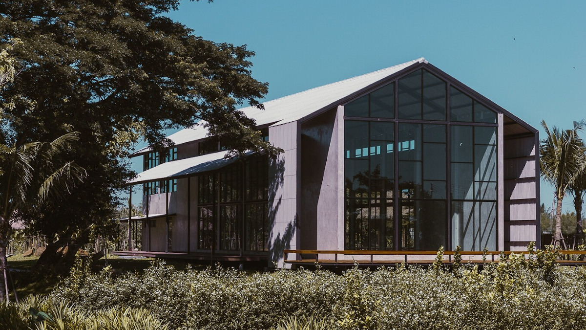 Dubua Cafe - Image 1