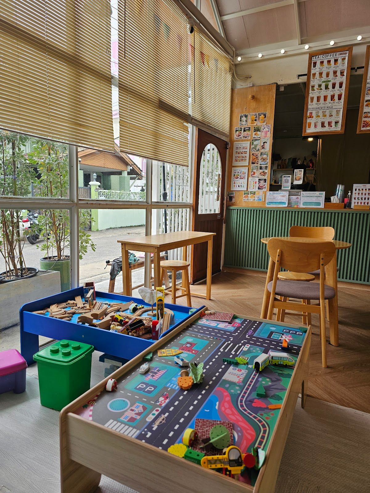 Banana Tree Horse Kids Cafe - Image 3