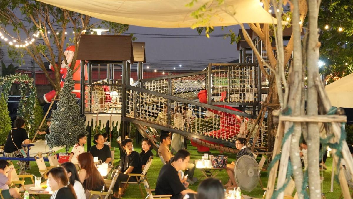 Play Cloud Cafe and Restaurant - Image 3