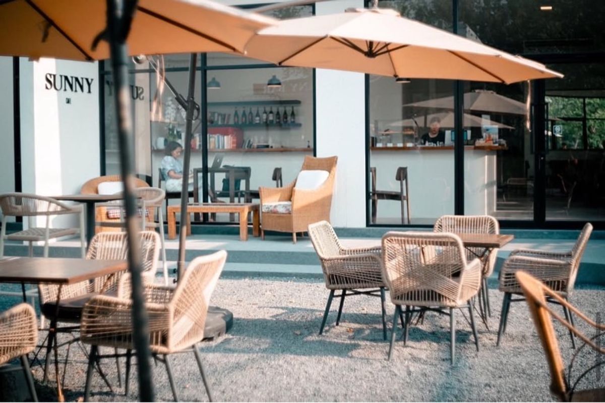 Sunny park - Image 1