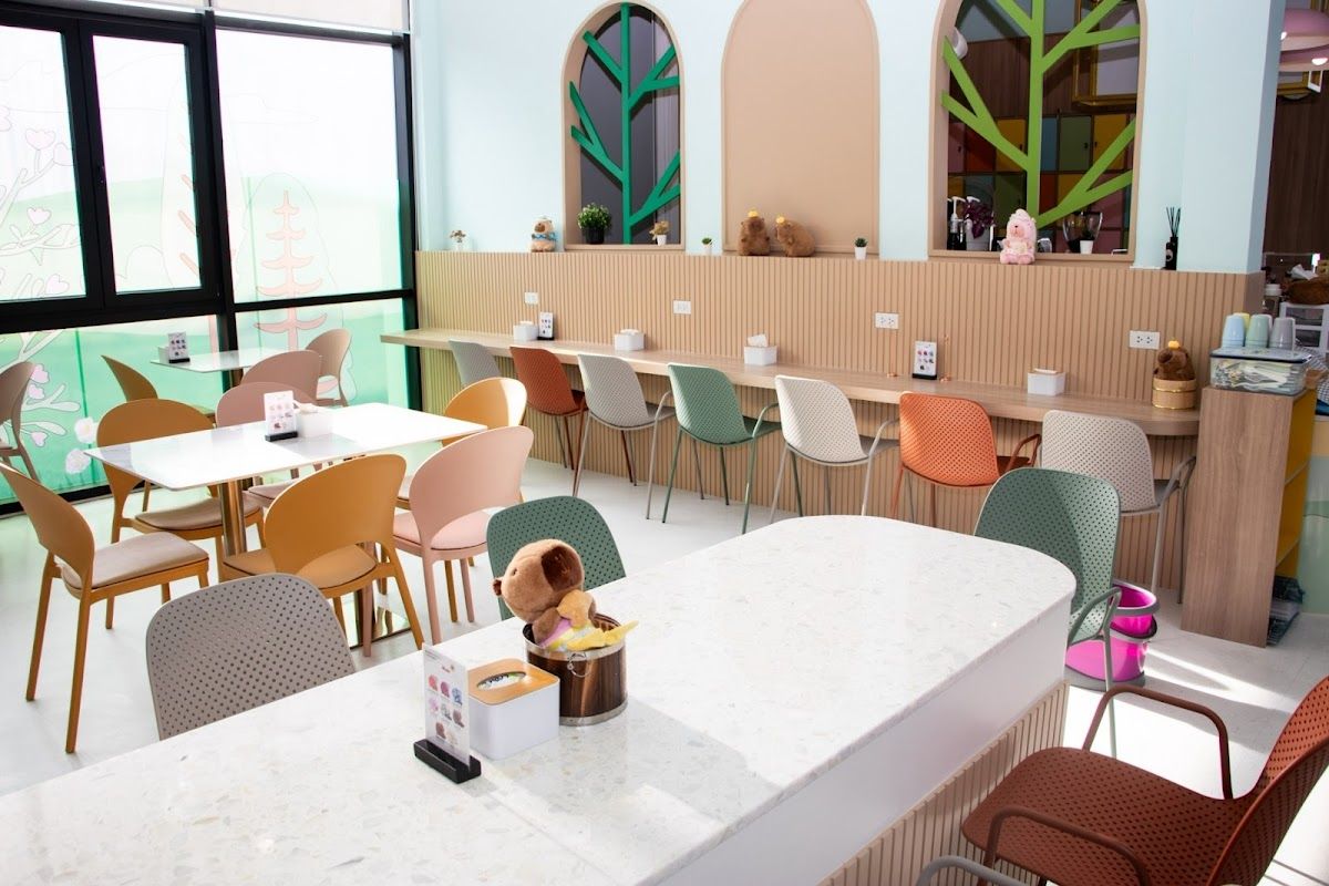 Choopy-Choo Family Friendly Cafe - Image 1