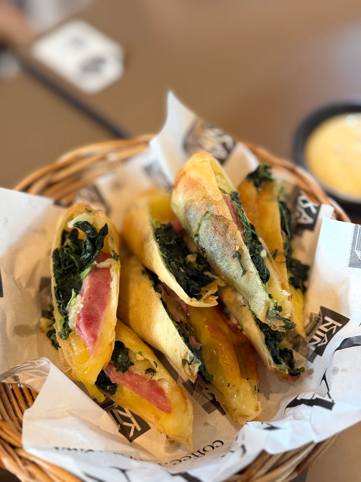 Kanin.cafe - Image 3