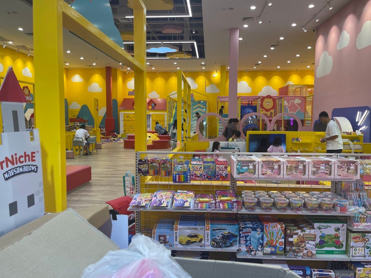 Sunday Playland - Image 9