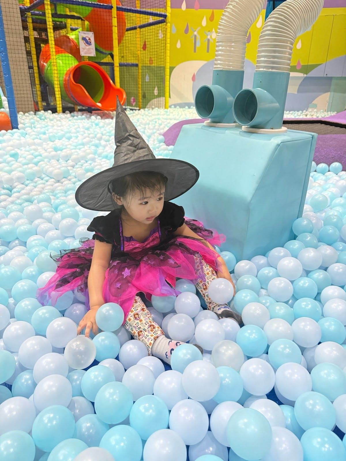 Playmondo Central EastVille - Image 9