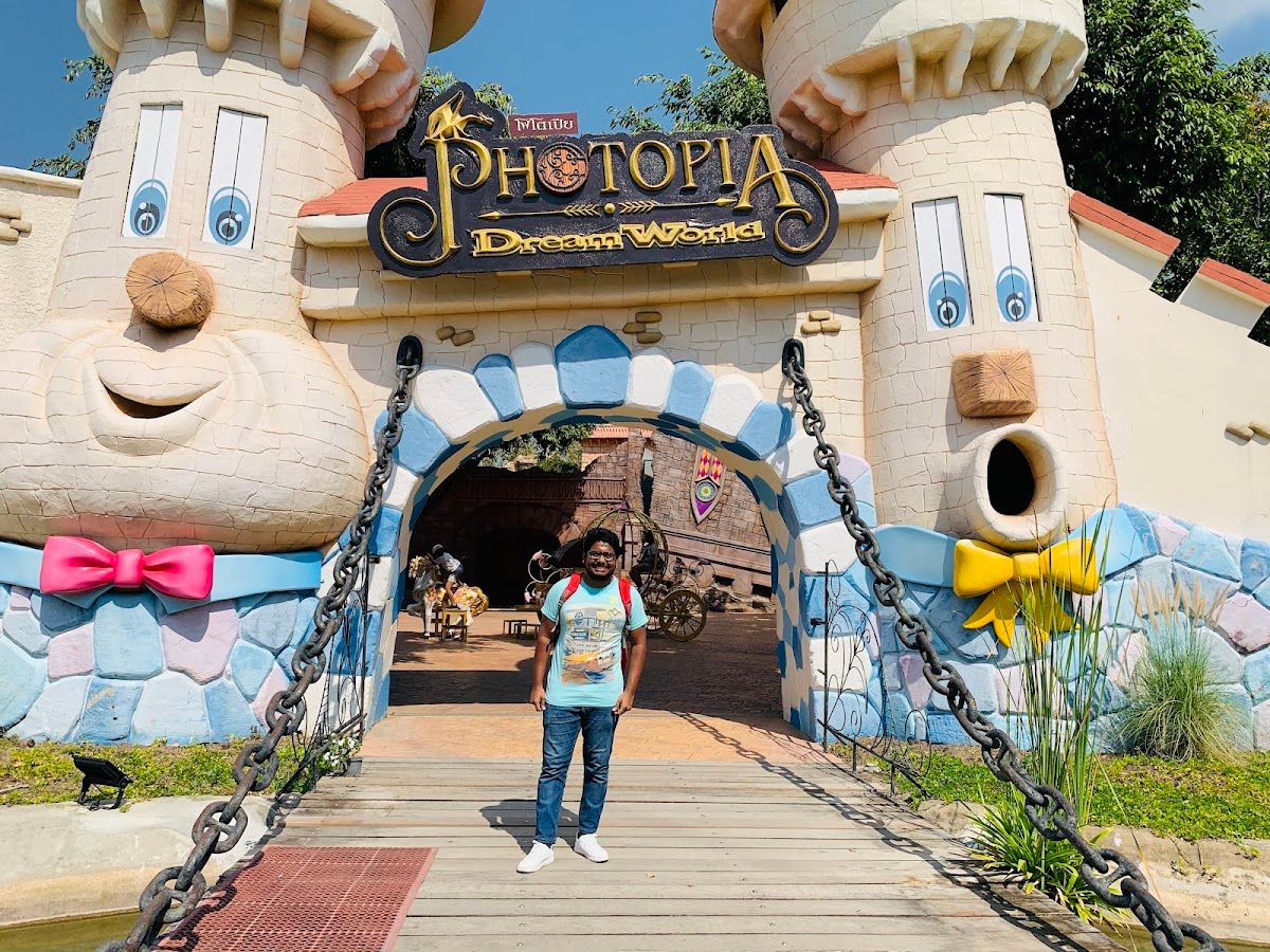 Dream World - Image 8