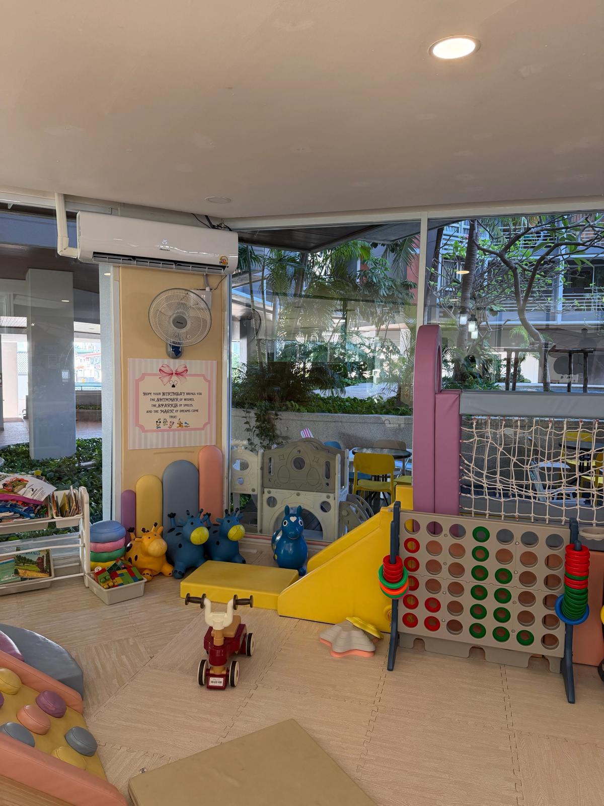 Bailey's Kitchen & Cafe - Image 4