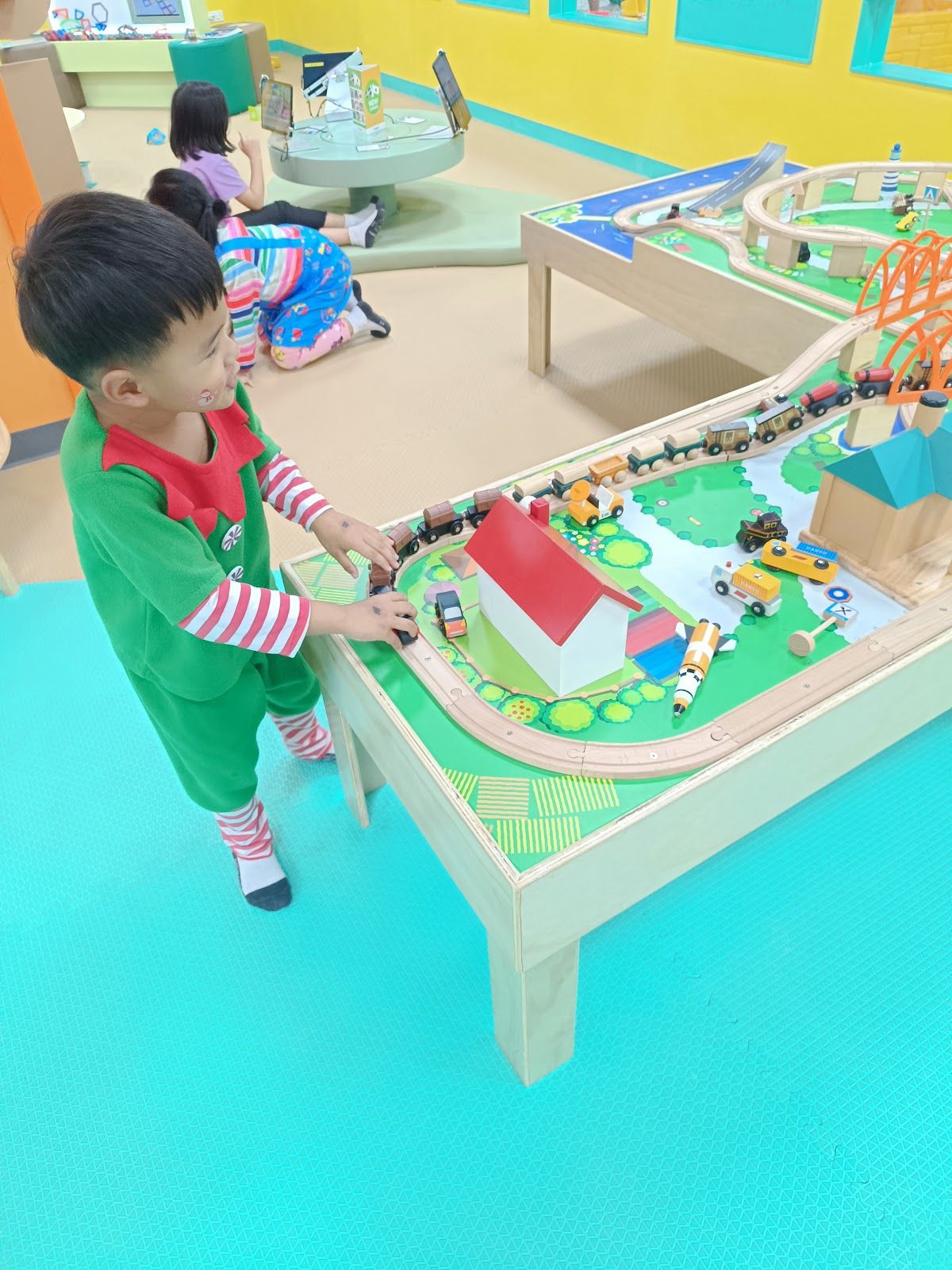 Kid's Box Jumbo by Kidzooona Imperial World Samrong - Image 3