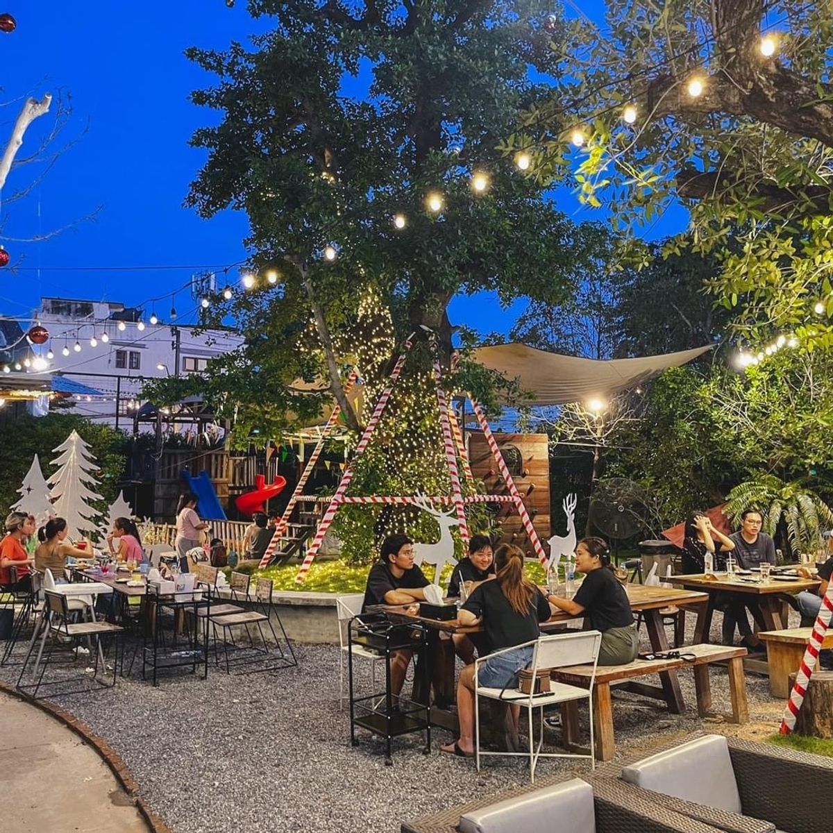 The Rabbit's Grove Cafe & Restaurant - Image 1