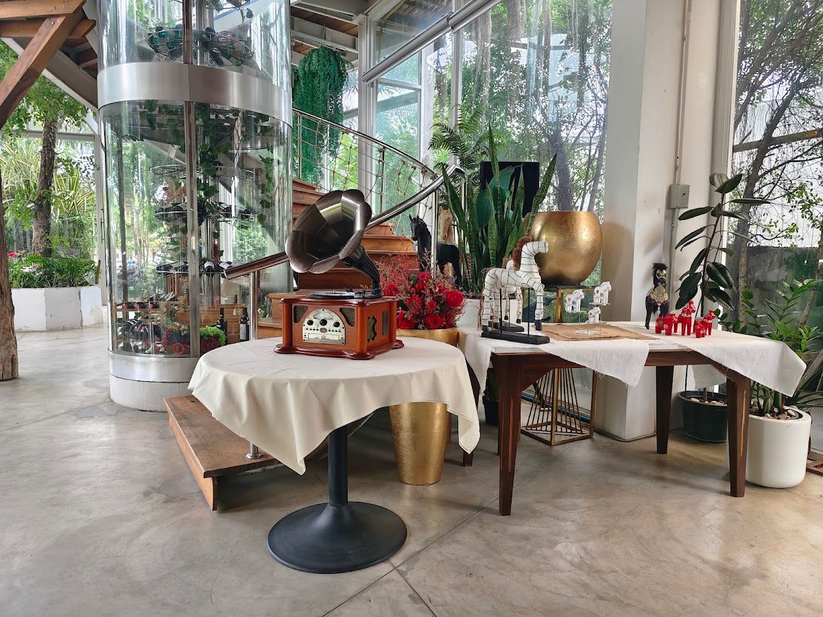 The Hay - Equestrian Center & Eatery - Image 7