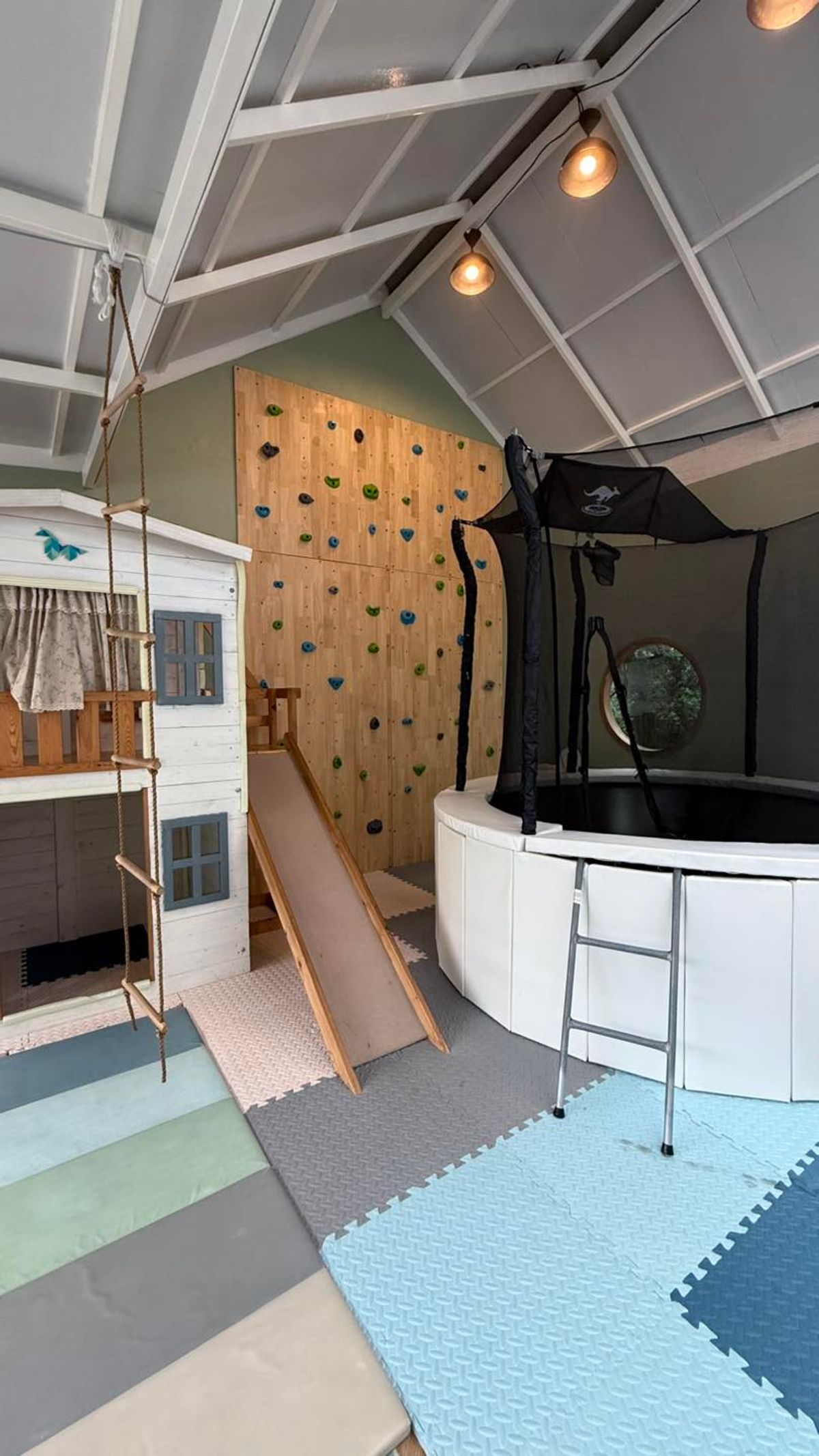 Banana Tree Horse Kids Cafe - Image 6