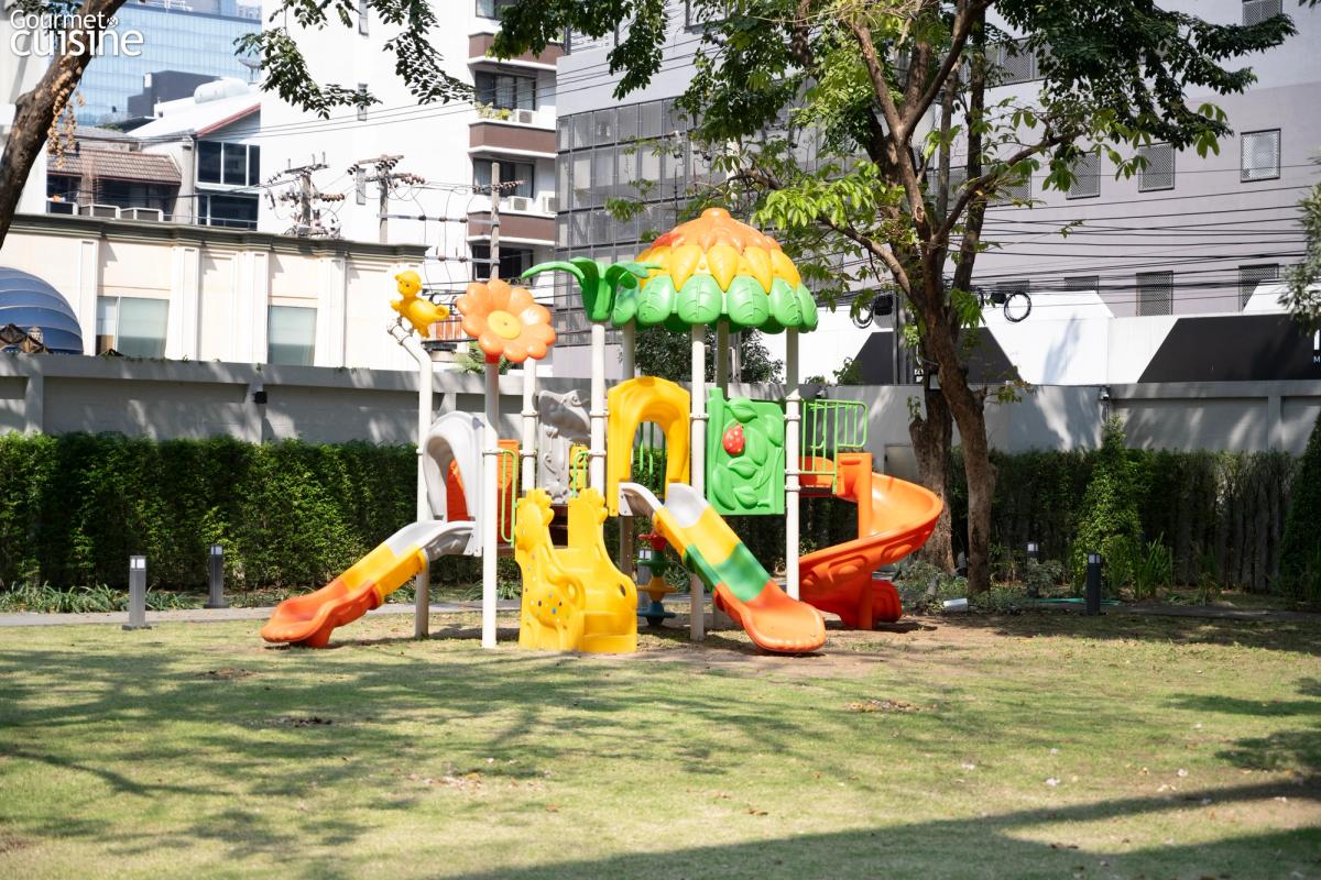 Bloom Cafe & Garden Lounge - Image 4