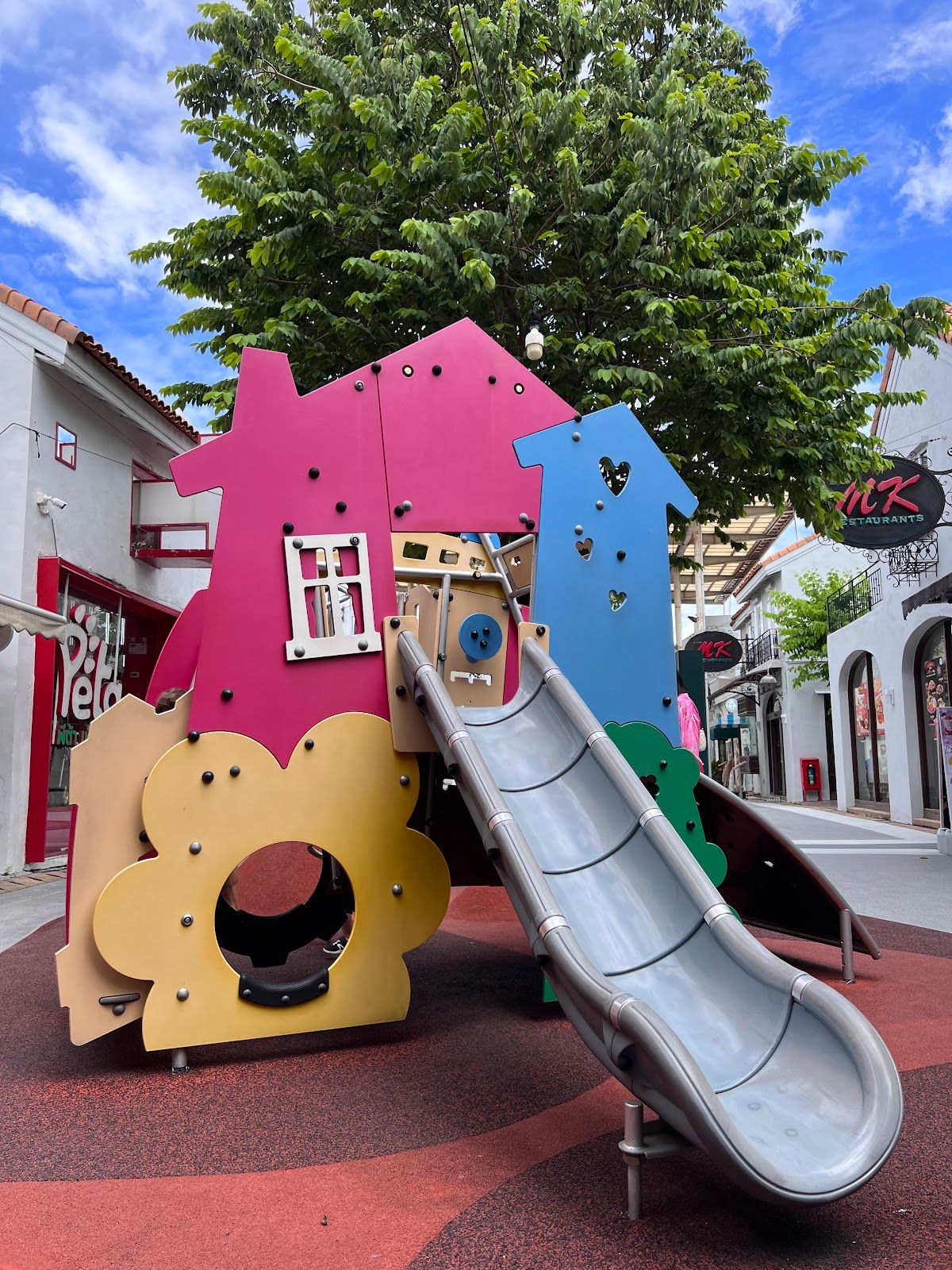 Playground the Circle Ratchapruk - Image 1