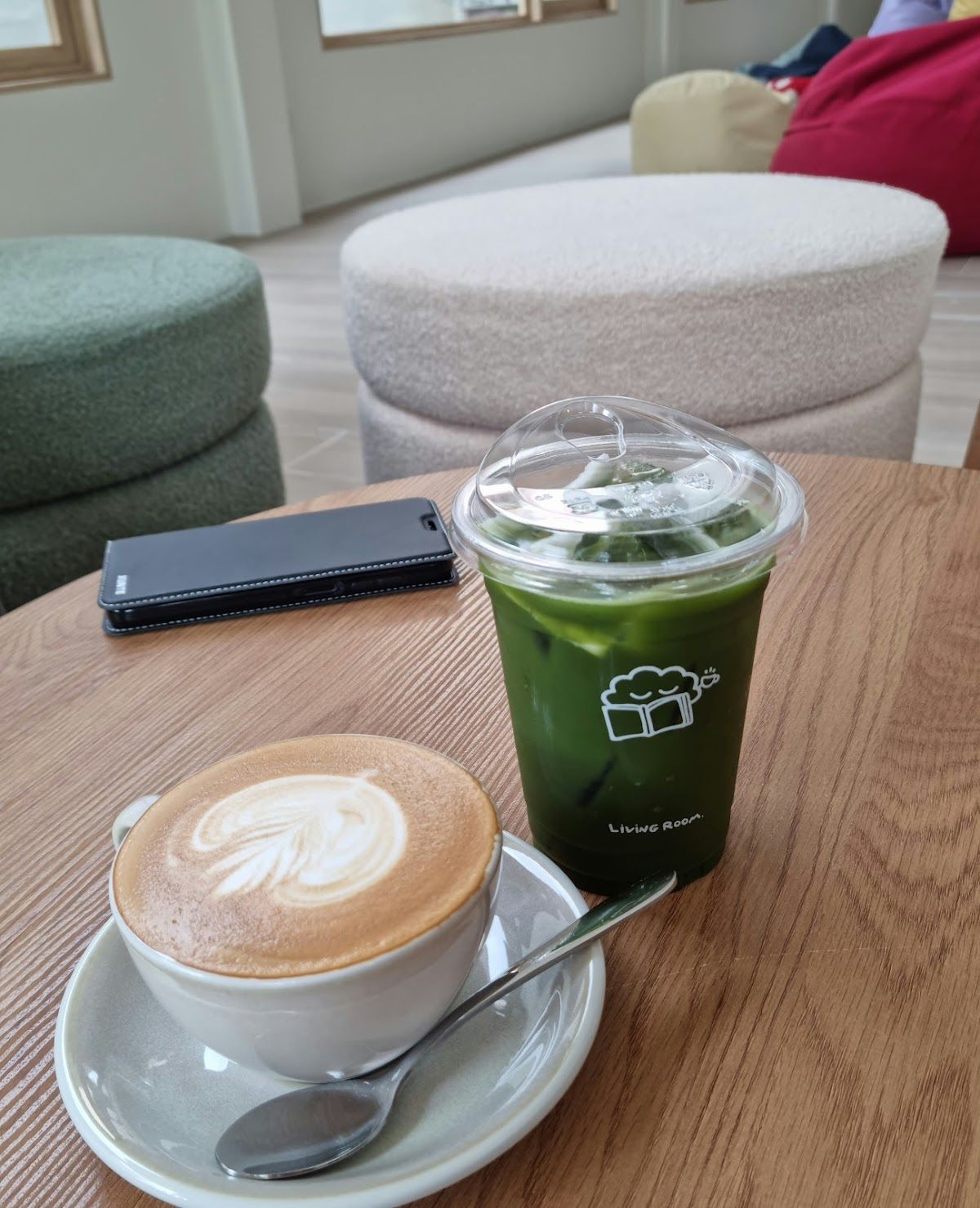 Living Room - Image 2