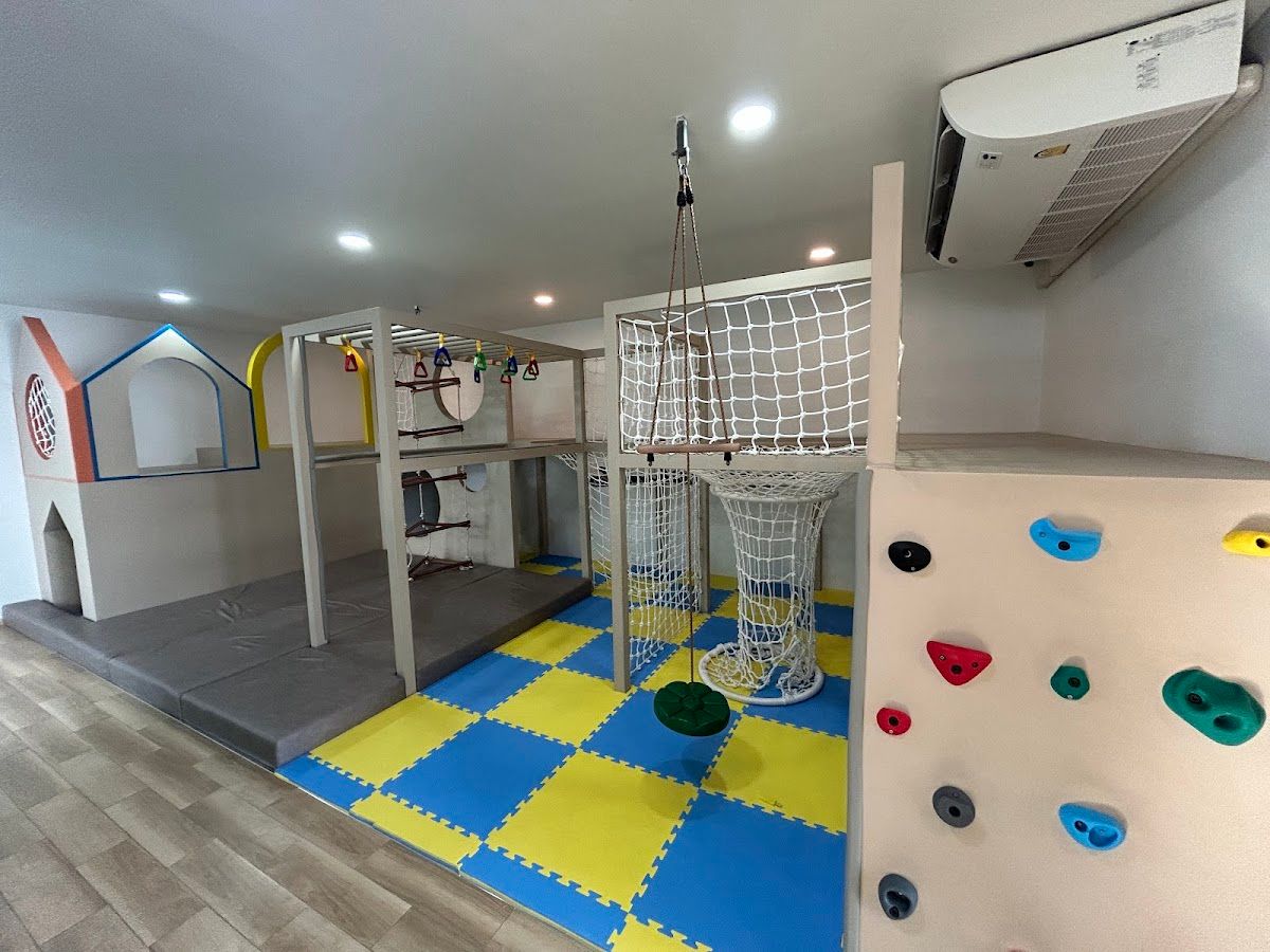 Choopy-Choo Family Friendly Cafe - Image 10