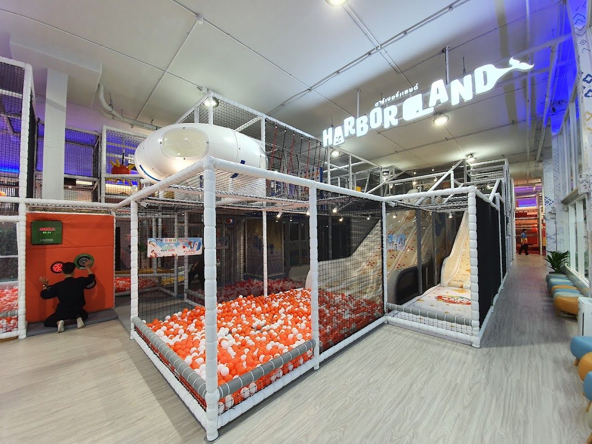 HarborLand Sindhorn Midtown - Image 4