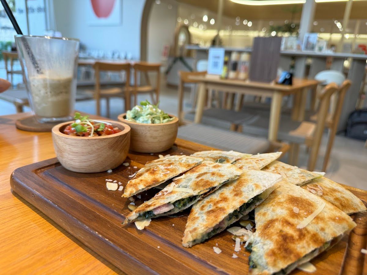 Hoshi Cafe - Image 10