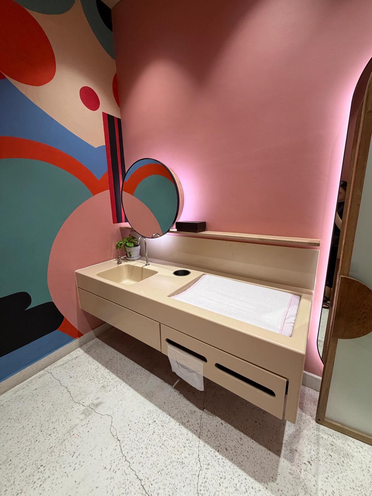 Nursing Room At EmQuartier - Image 3