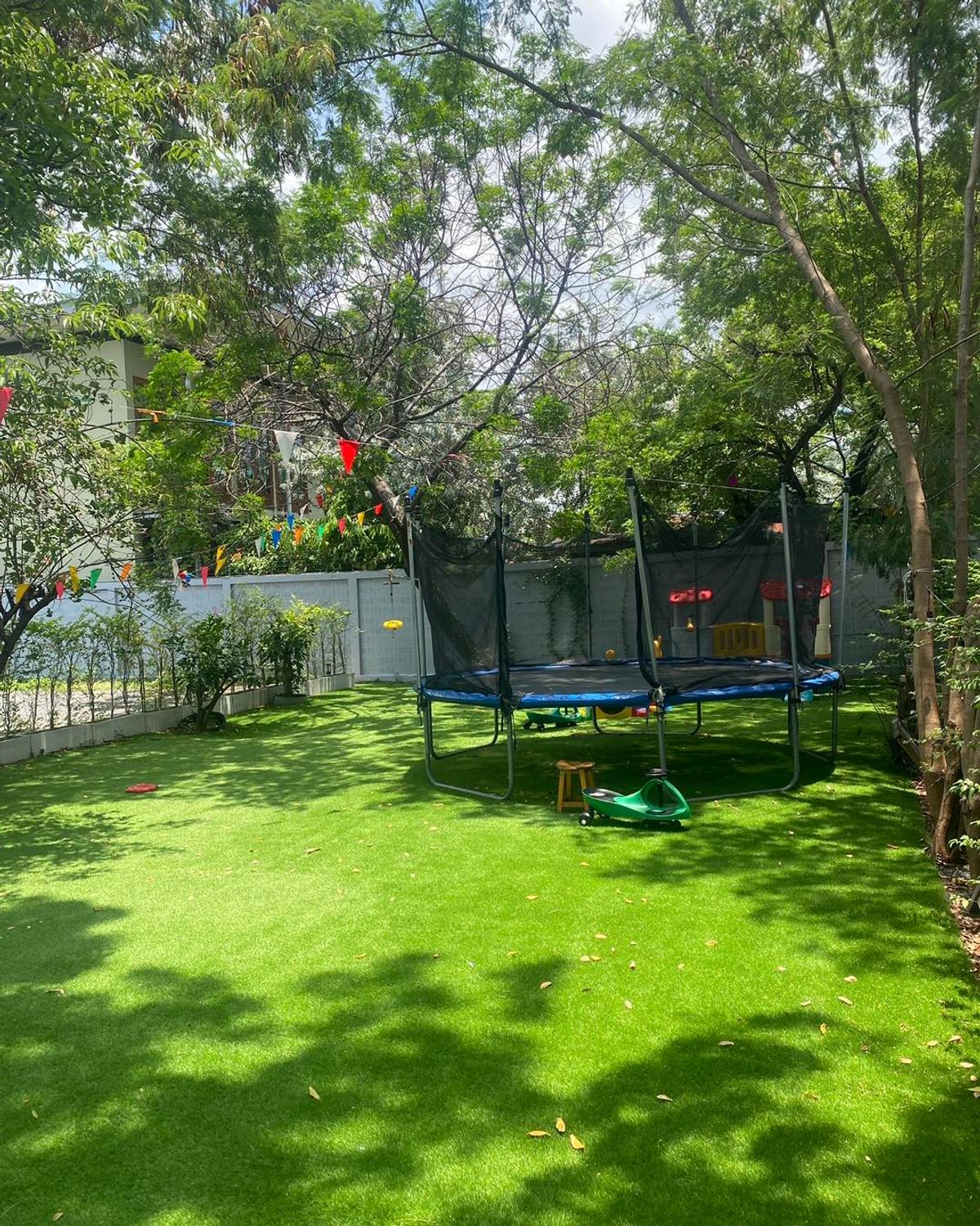 Sunny Park - Image 11