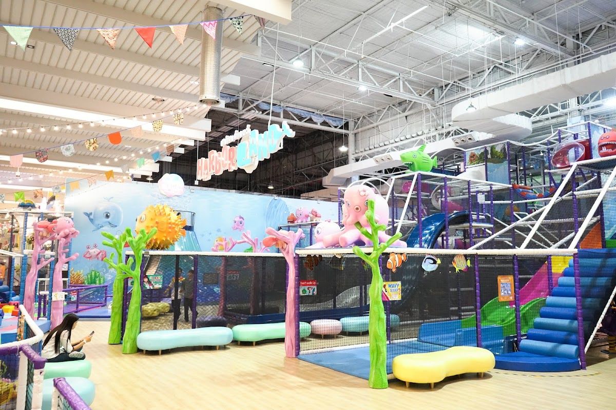 HarborLand Fashion Island - Image 8